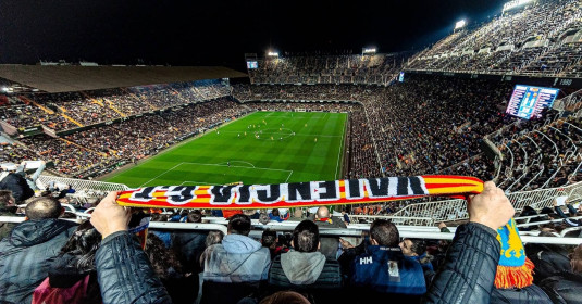 Foto notícia Valência conquista a Conference League!